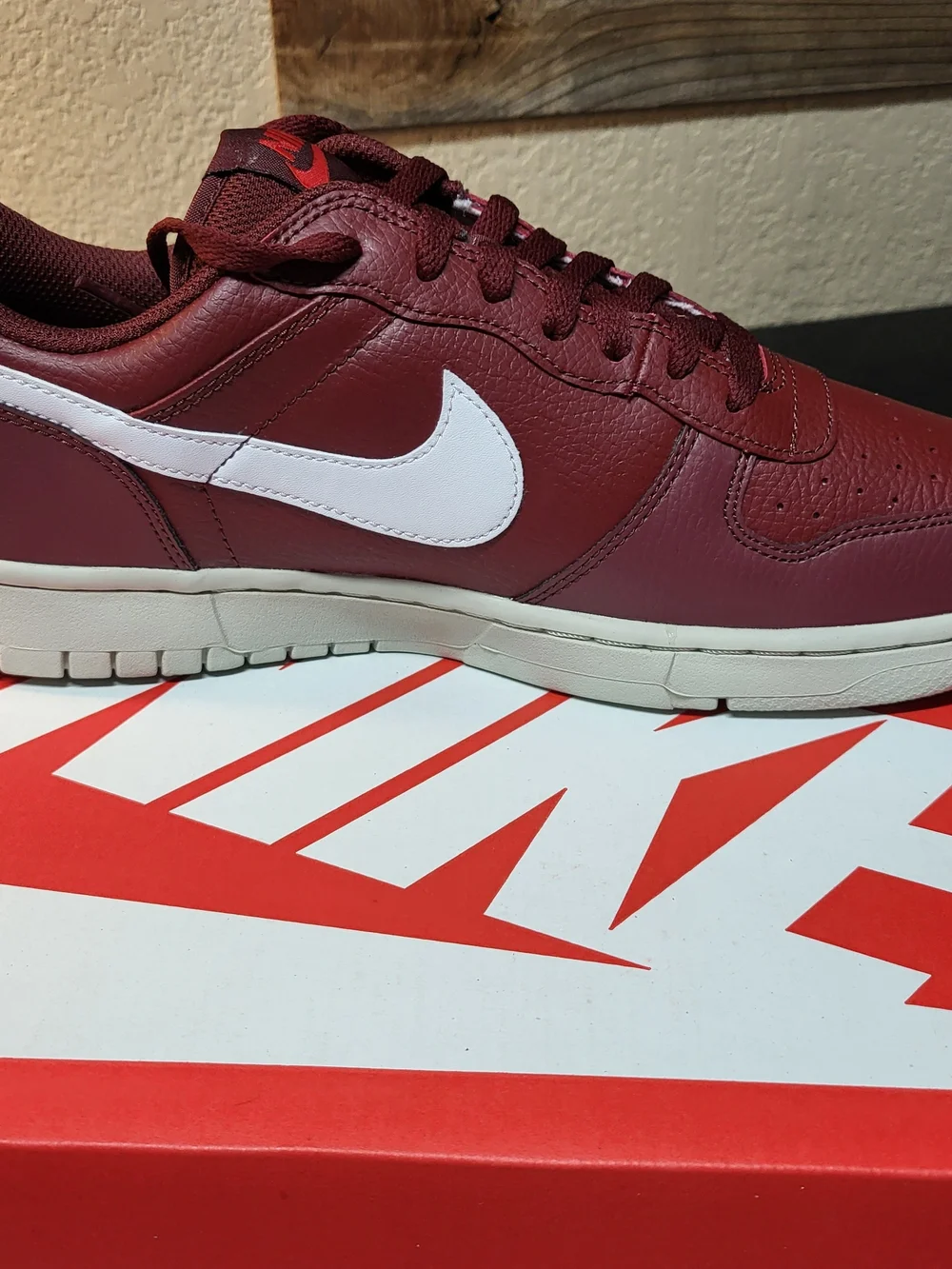 *NEW* Big Nike Low Dark Team Red/White Low Top Sneakers Size Men's 12 Women 13.5